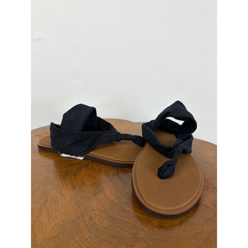 NWT Sanuk Yoga Devine Black Perforated Strap Sling Sandals Flip Flops Size 10
